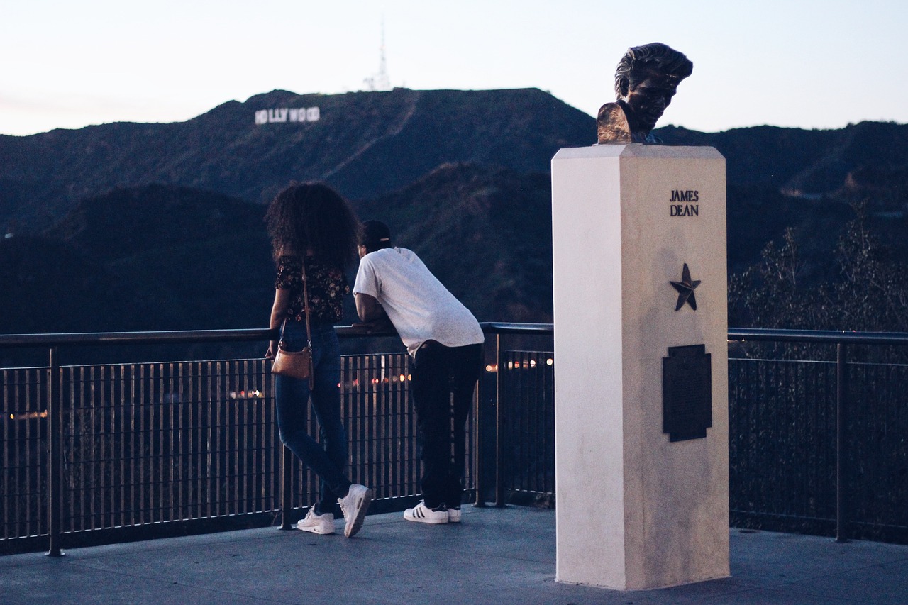 Long Distance Relationship Tips for Building a Strong Connection