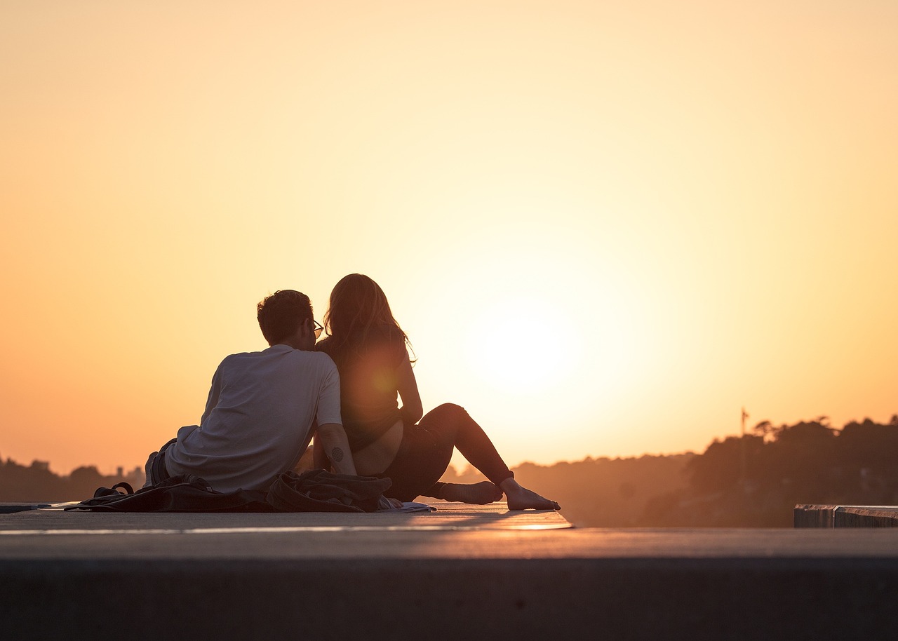 How to Create a Dating Profile That Attracts More Matches
