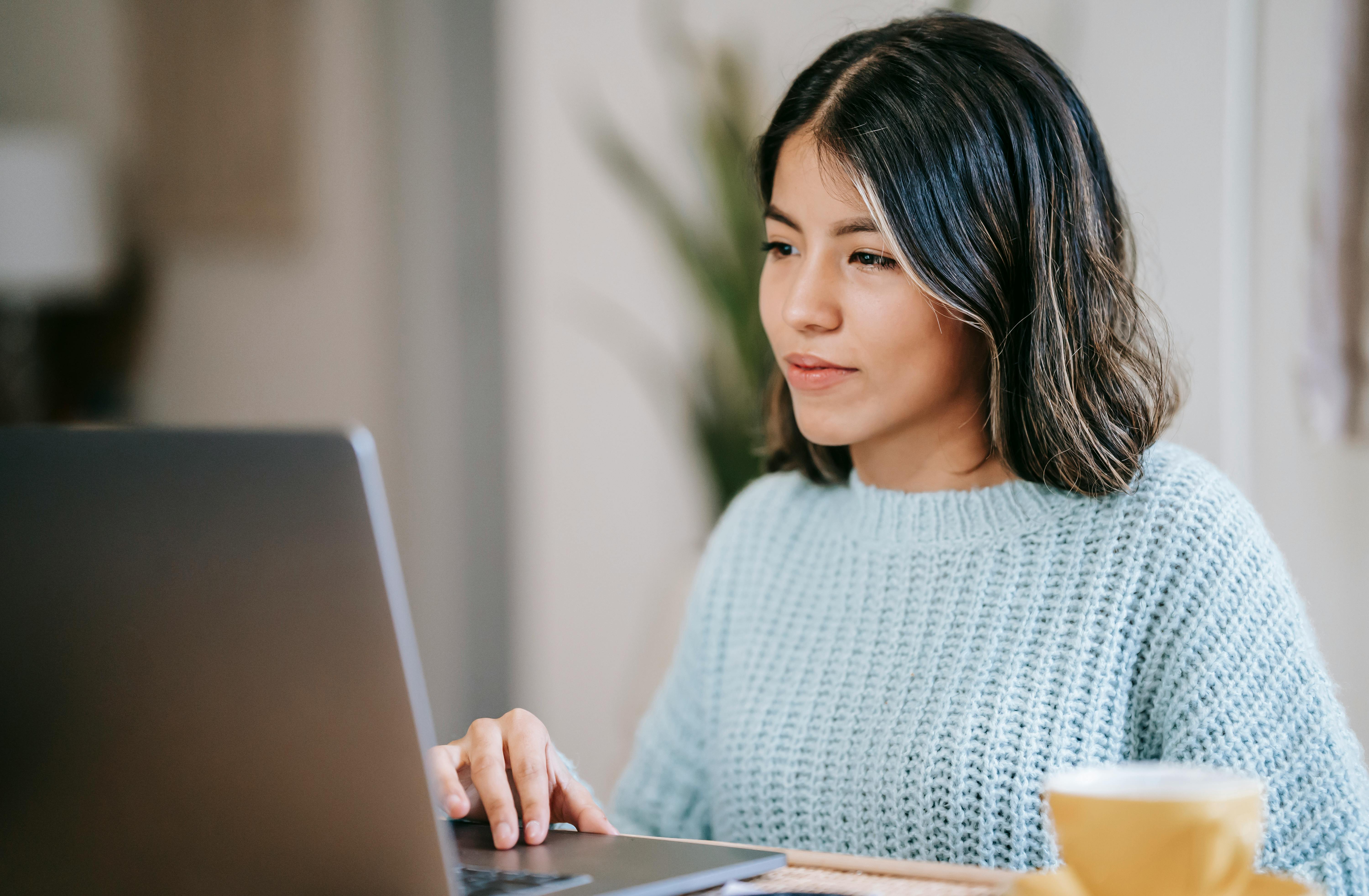 10 Essential Online Dating Safety Tips